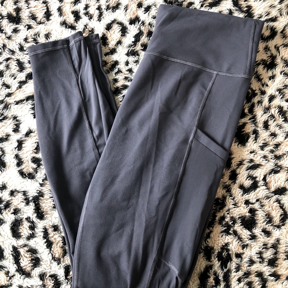 Grey Fabletics leggings!